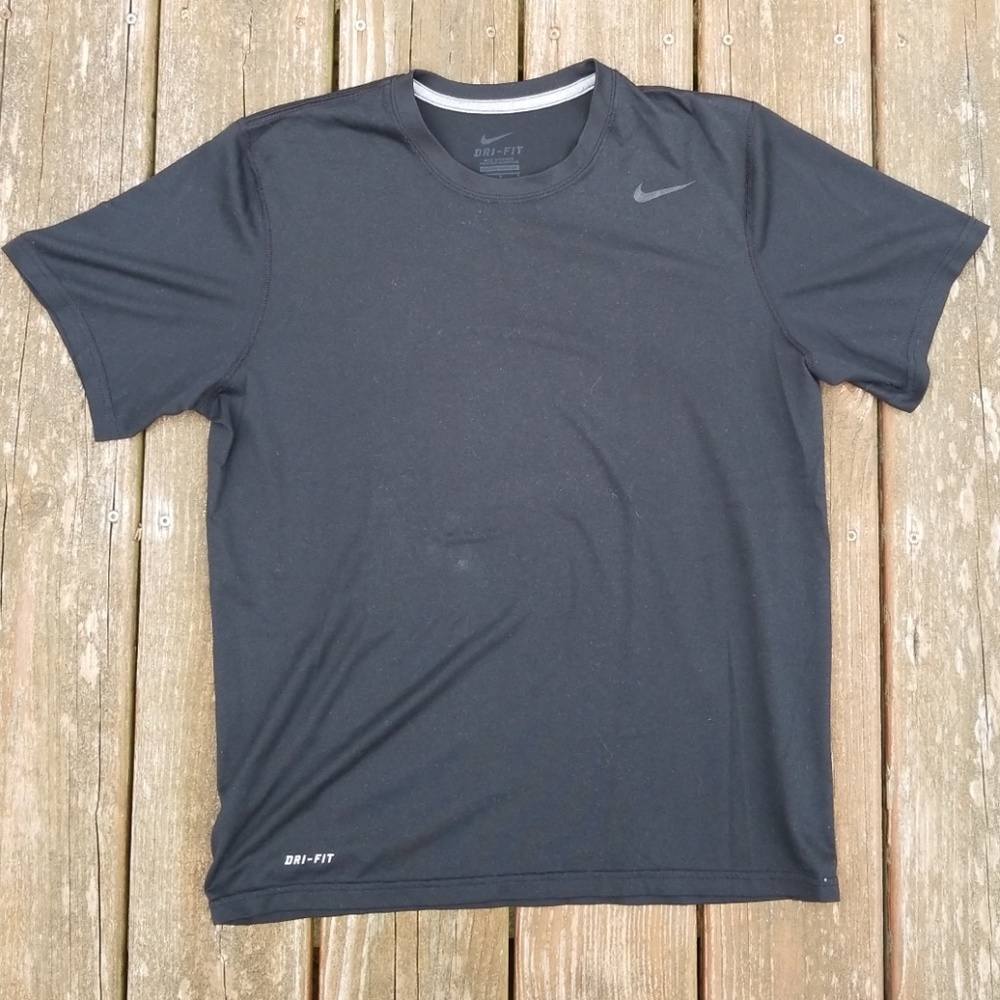 Mens nike tee shirt